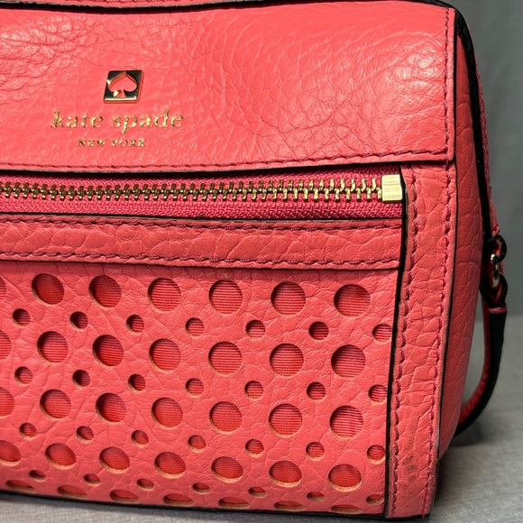 Kate Spade - Perri Lane Bubbles Leather Crossbody in Coral - excellent condition - Picture 8 of 8